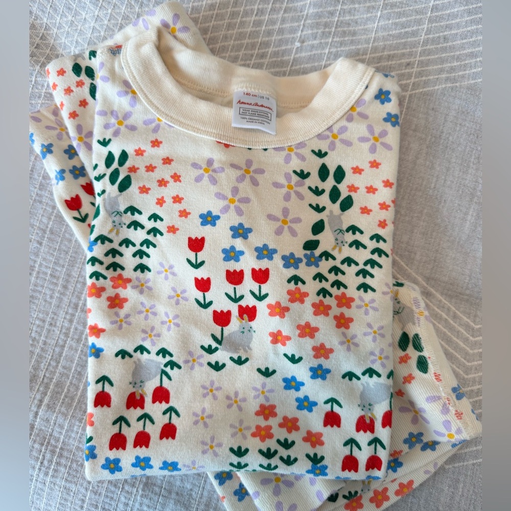 Hanna Andersson Easter/Spring short Pajamas
